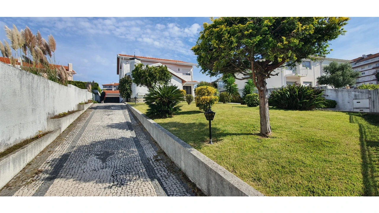 Quinta T4 para Venda em Mafamude e Vilar do Paraíso Foto 2