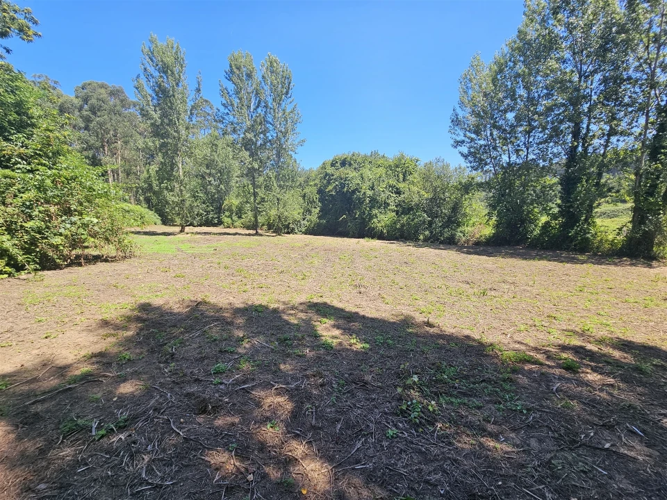 Terreno para Venda em Sandim, Olival, Lever e Crestuma Foto 1