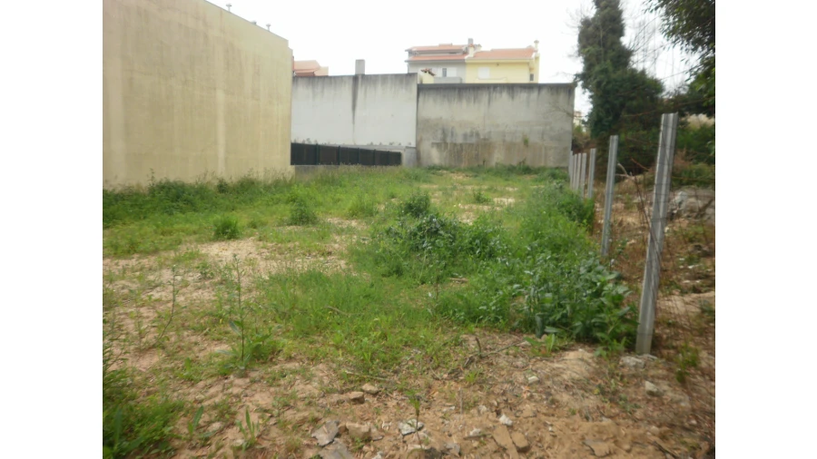Terreno para Venda em Arcozelo Foto 2