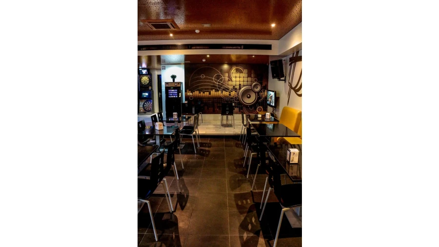 Loja para Trespasse em Mafamude e Vilar do Paraíso Foto 6