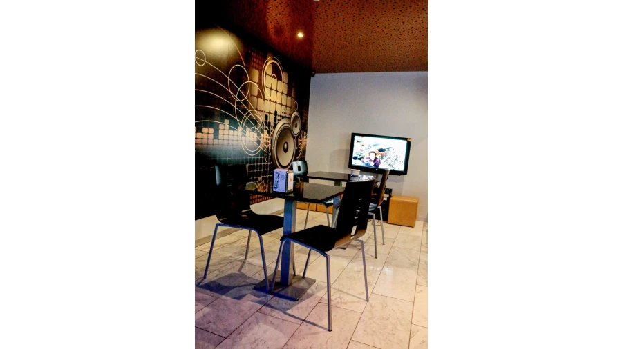 Loja para Trespasse em Mafamude e Vilar do Paraíso Foto 7