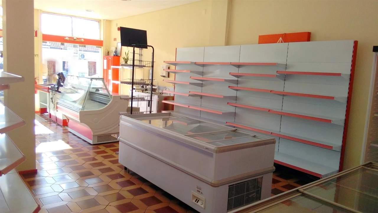 Loja para Venda em Alfena Foto 21