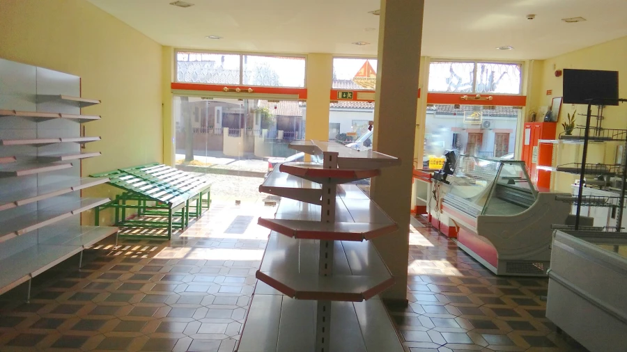 Loja para Venda em Alfena