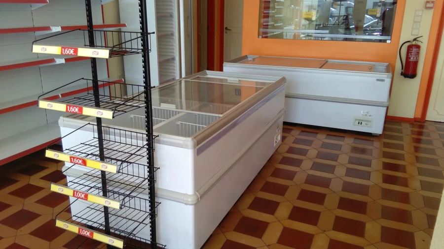 Loja para Venda em Alfena Foto 11