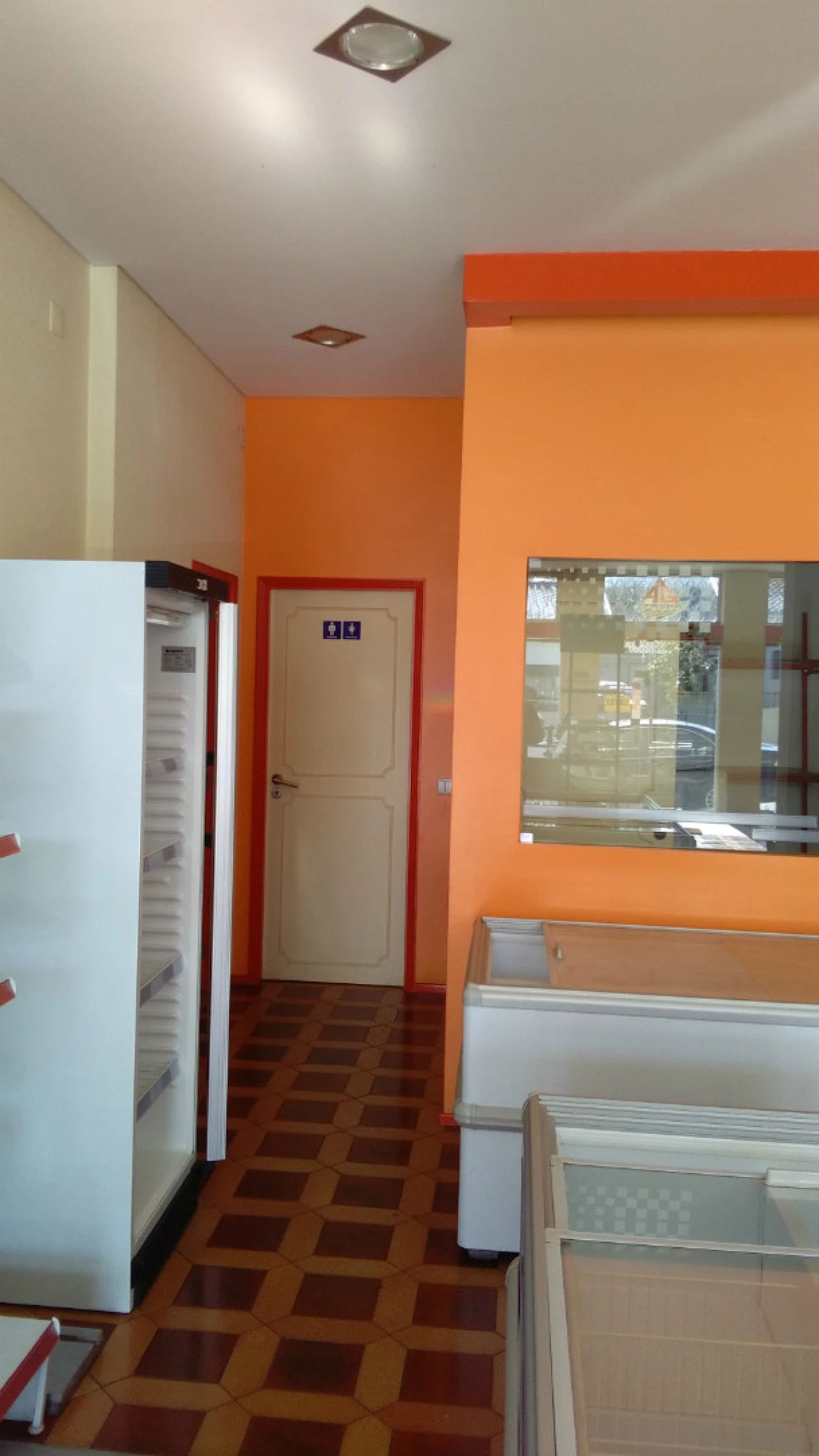 Loja para Venda em Alfena Foto 14