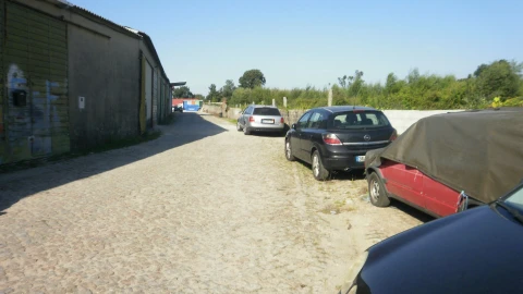 Terreno para Venda em Grijó e Sermonde