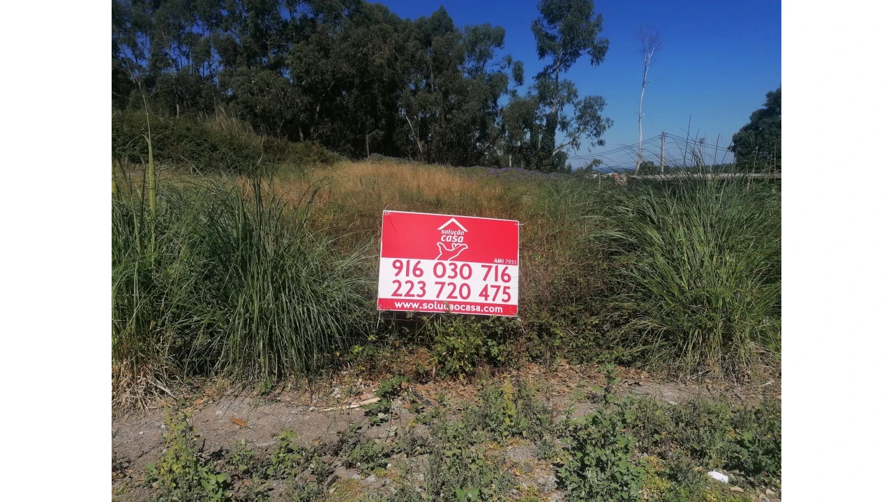 Terreno para Venda em Gulpilhares e Valadares Foto 1