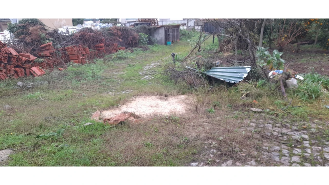 Terreno para Venda em Sandim, Olival, Lever e Crestuma Foto 1
