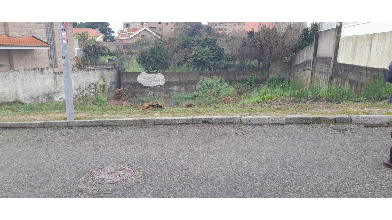 Terreno para Venda em Canelas Foto 1