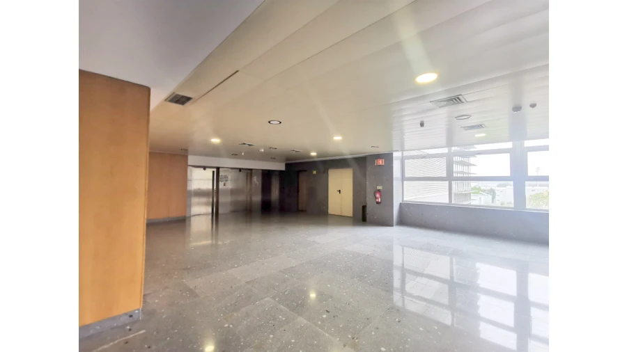 Escritório para Arrendamento em Cidade da Maia Foto 2