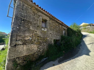 Moradia T0 para Venda em Castro Laboreiro e Lamas de Mouro