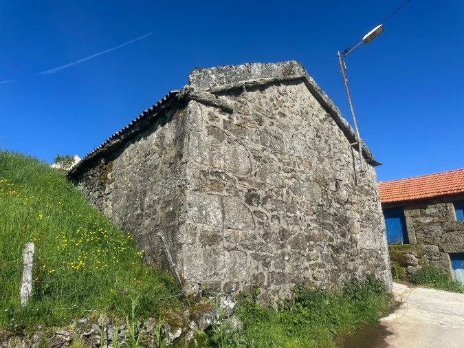 Moradia T0 para Venda em Castro Laboreiro e Lamas de Mouro Foto 2