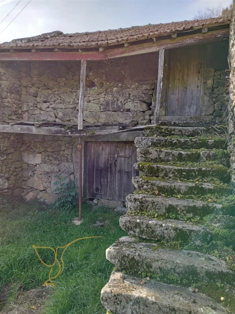 Moradia T0 para Venda em Castro Laboreiro e Lamas de Mouro