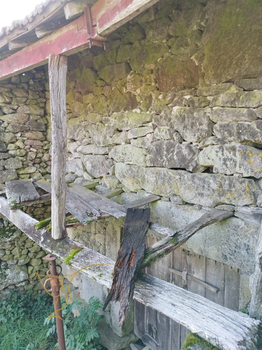 Moradia T0 para Venda em Castro Laboreiro e Lamas de Mouro Foto 5