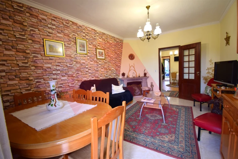 Quinta T3 para Venda em Covas e Vila Nova de Oliveirinha Foto 3