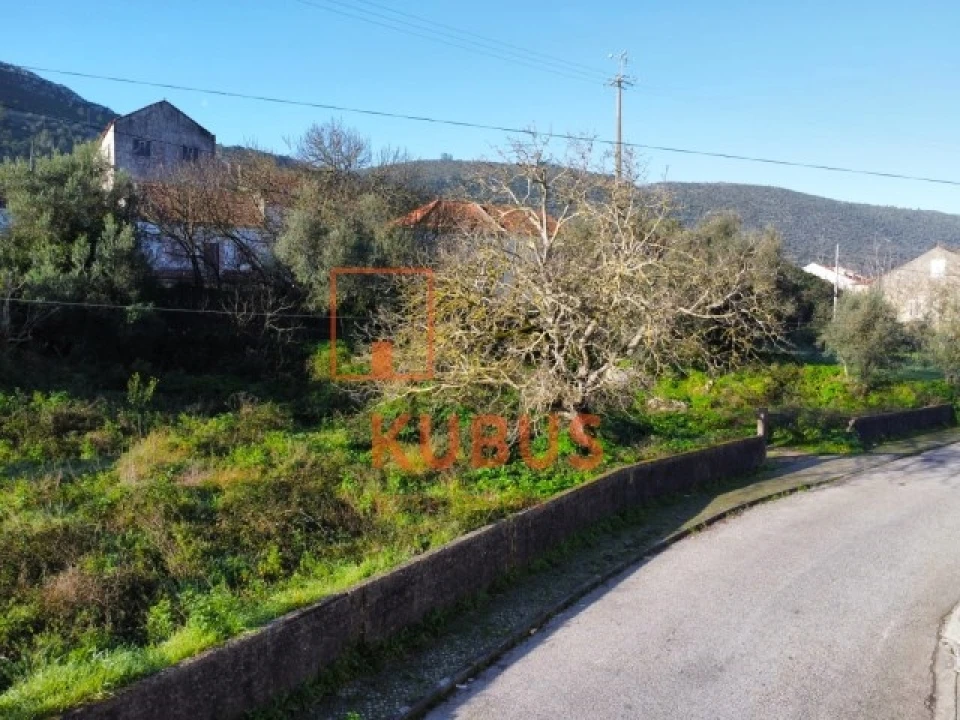 Terreno para Venda em Minde Foto 3