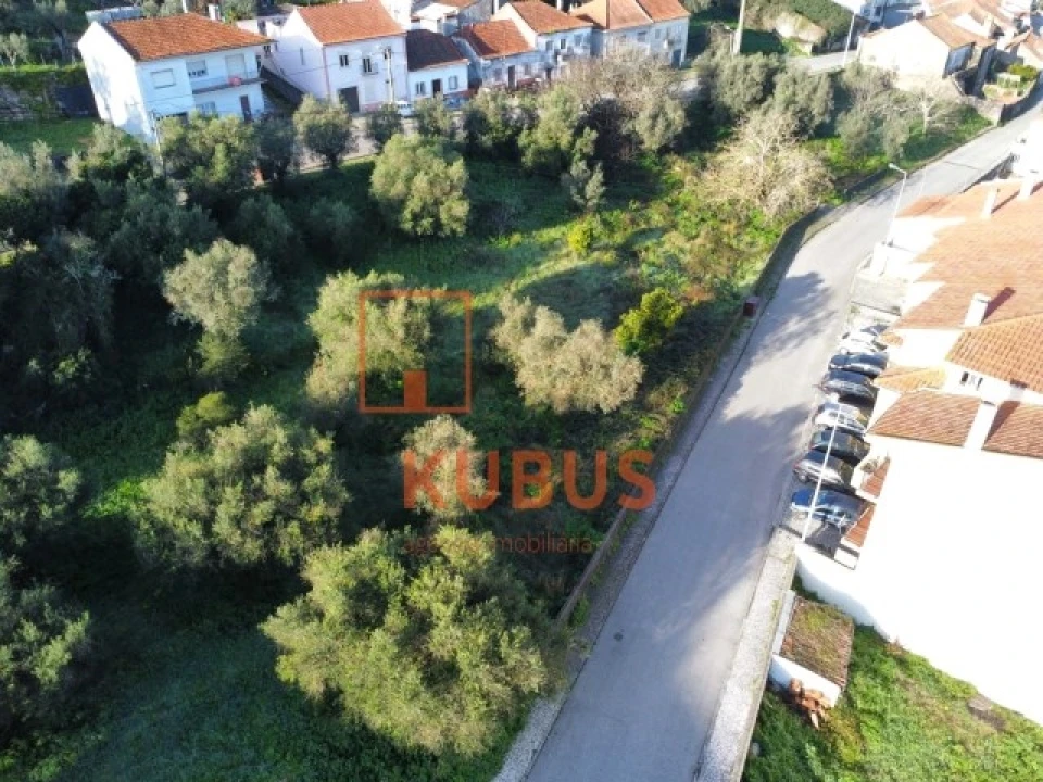 Terreno para Venda em Minde Foto 1