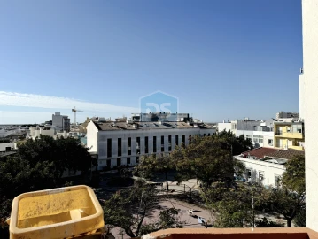 Negócio para Venda em Faro (Sé e São Pedro)