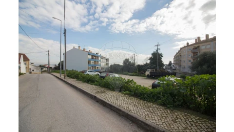Terreno para Venda em Alenquer (Santo Estêvão e Triana)