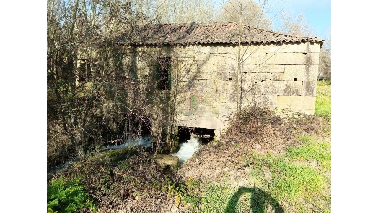 Moradia para Venda em Sabariz Foto 1