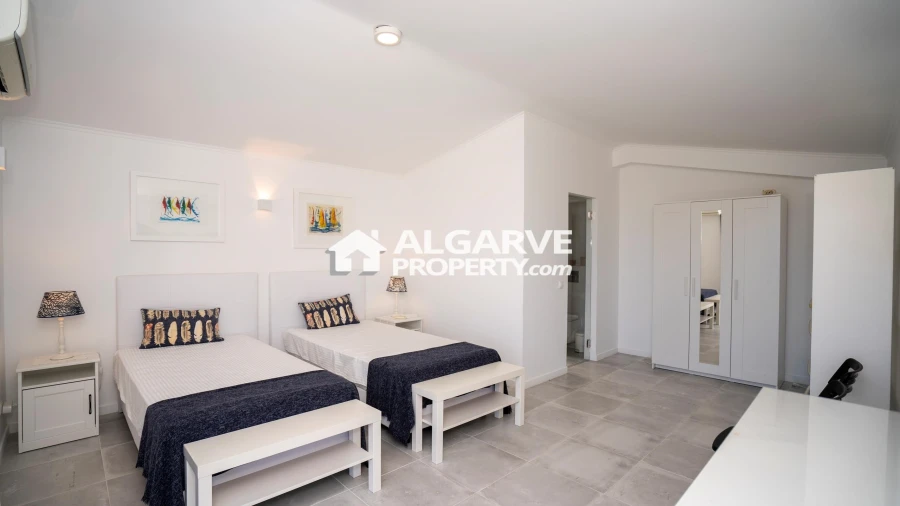 Moradia T5 para Venda em Boliqueime Foto 29