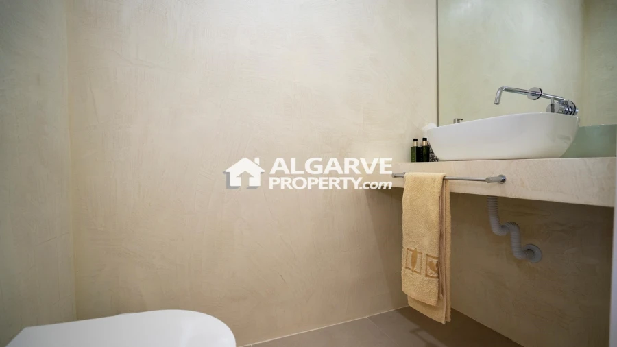 Moradia T5 para Venda em Boliqueime Foto 16