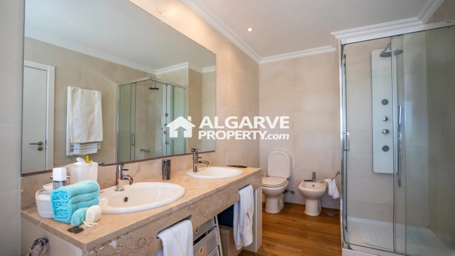 Moradia T5 para Venda em Boliqueime Foto 23