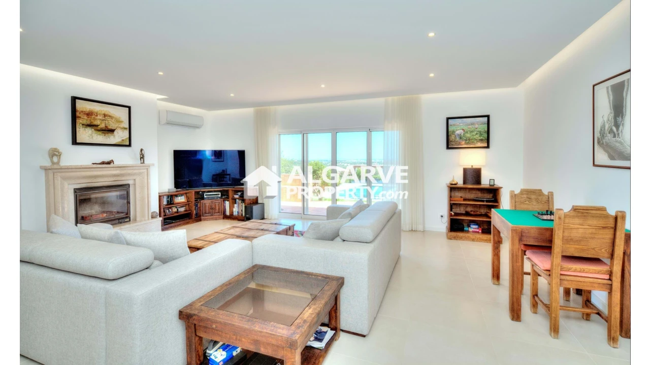 Moradia T5 para Venda em Boliqueime Foto 2