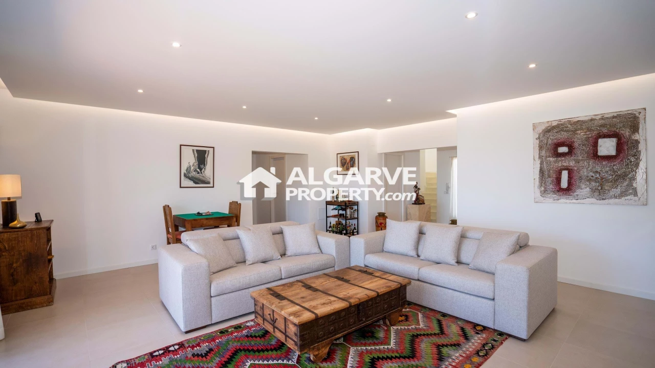 Moradia T5 para Venda em Boliqueime Foto 13