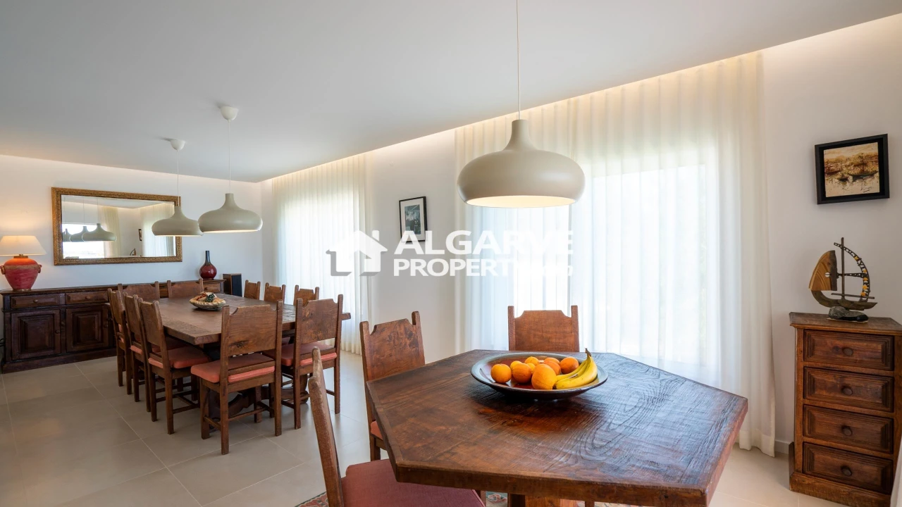 Moradia T5 para Venda em Boliqueime Foto 10