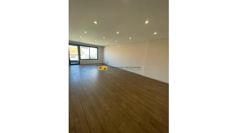 Apartamento T3 para Venda em Cedofeita, Santo Ildefonso, Sé, Miragaia, São Nicolau e Vitória