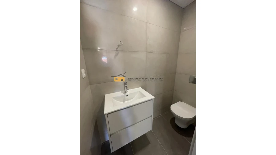 Apartamento T3 para Venda em Cedofeita, Santo Ildefonso, Sé, Miragaia, São Nicolau e Vitória Foto 32