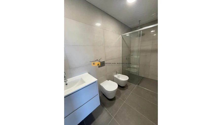 Apartamento T3 para Venda em Cedofeita, Santo Ildefonso, Sé, Miragaia, São Nicolau e Vitória Foto 7
