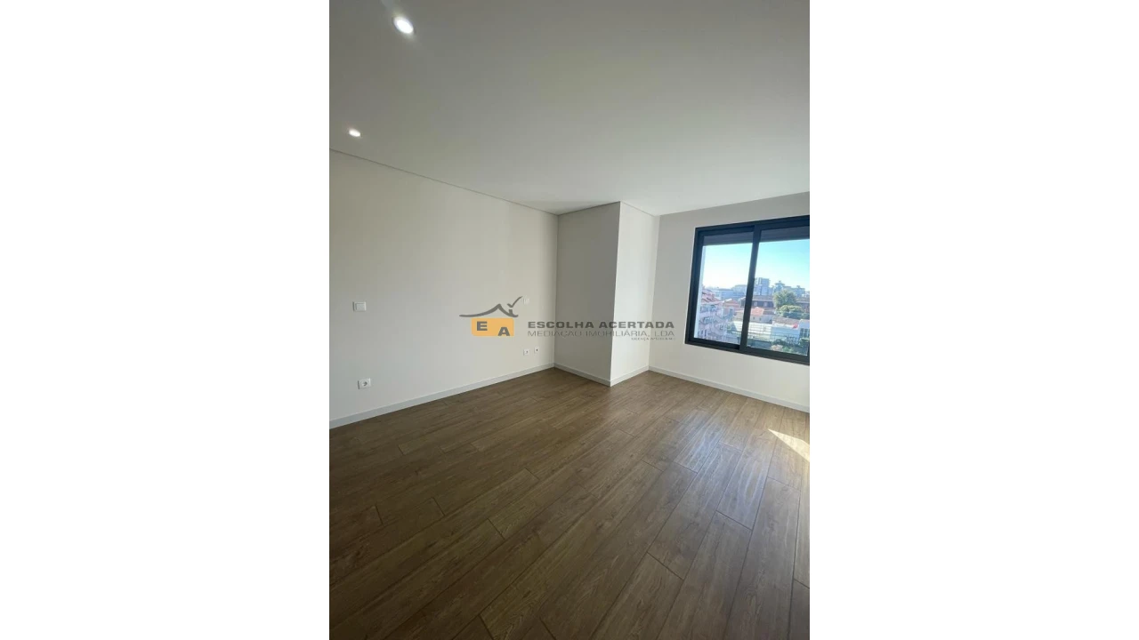 Apartamento T3 para Venda em Cedofeita, Santo Ildefonso, Sé, Miragaia, São Nicolau e Vitória Foto 42