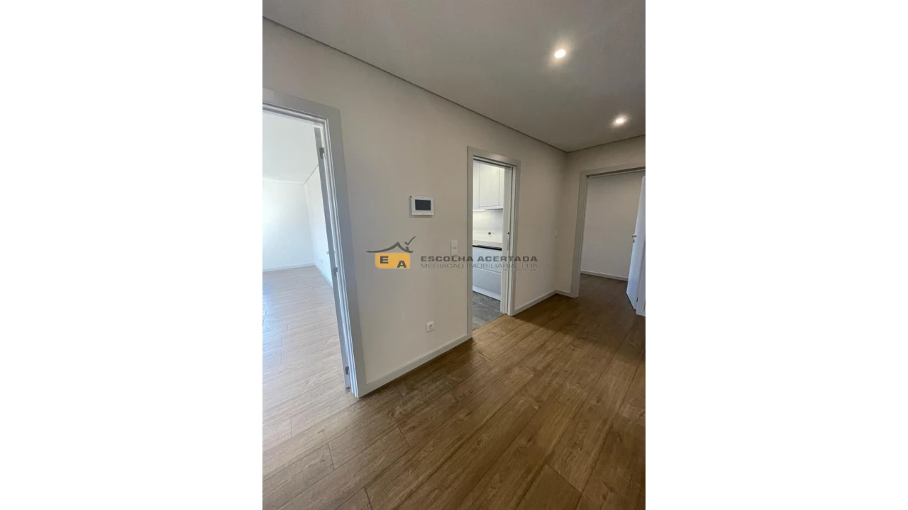 Apartamento T3 para Venda em Cedofeita, Santo Ildefonso, Sé, Miragaia, São Nicolau e Vitória Foto 23