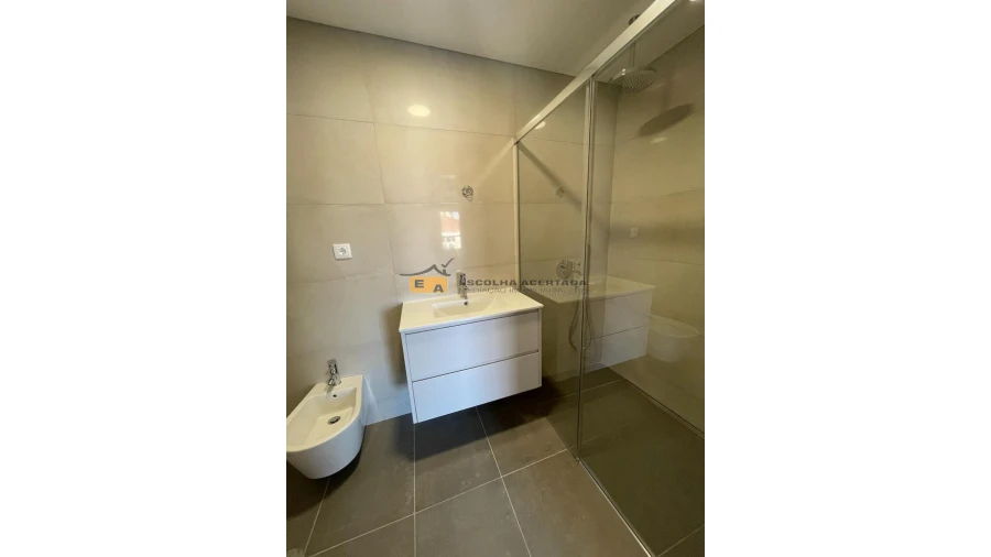 Apartamento T2 para Venda em Cedofeita, Santo Ildefonso, Sé, Miragaia, São Nicolau e Vitória Foto 8