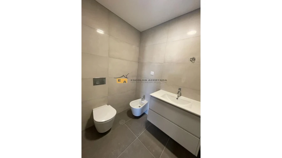 Apartamento T2 para Venda em Cedofeita, Santo Ildefonso, Sé, Miragaia, São Nicolau e Vitória Foto 7