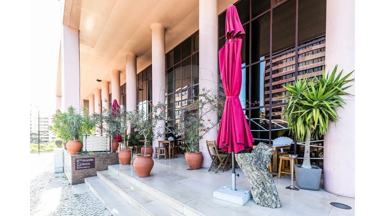 Negócio para Venda em São Domingos de Benfica Foto 10