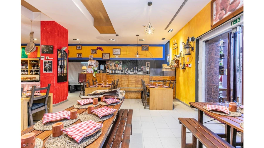 Negócio para Venda em São Domingos de Benfica Foto 5