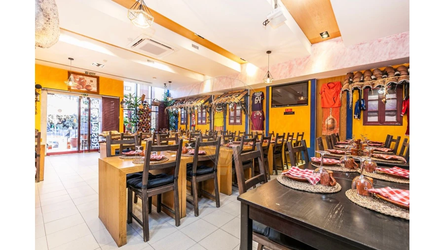 Negócio para Venda em São Domingos de Benfica Foto 4