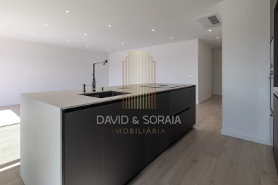 Apartamento T3 para Venda em Alcochete