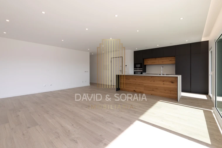 Apartamento T3 para Venda em Alcochete Foto 4