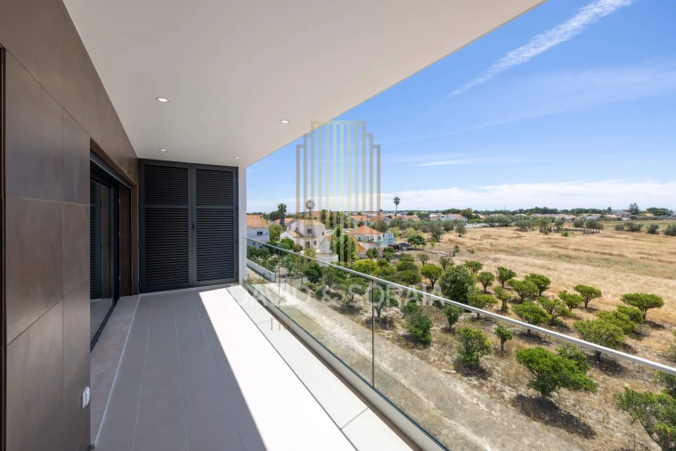 Apartamento T4 para Venda em Alcochete Foto 37