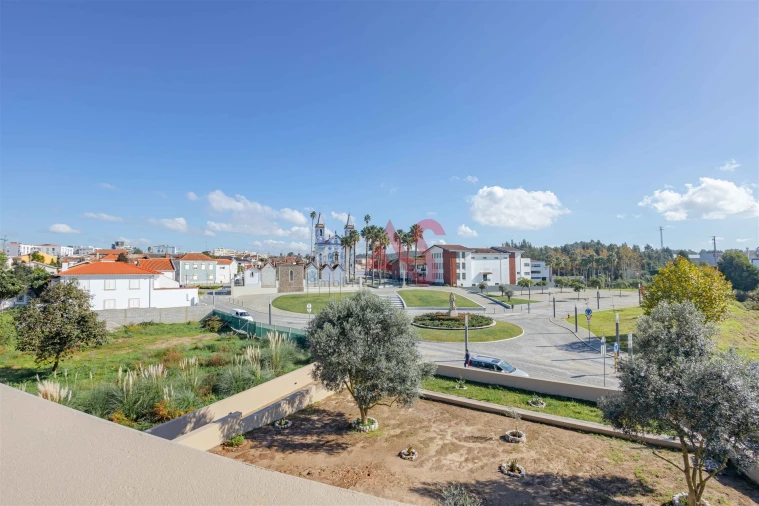 Moradia T4 para Venda em Cortegaça Foto 23