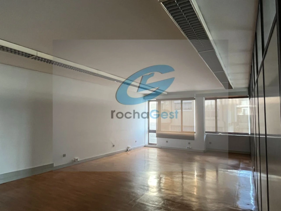 Escritório para Arrendamento em Custóias, Leça do Balio e Guifões Foto 13