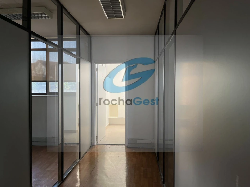 Escritório para Arrendamento em Custóias, Leça do Balio e Guifões Foto 14