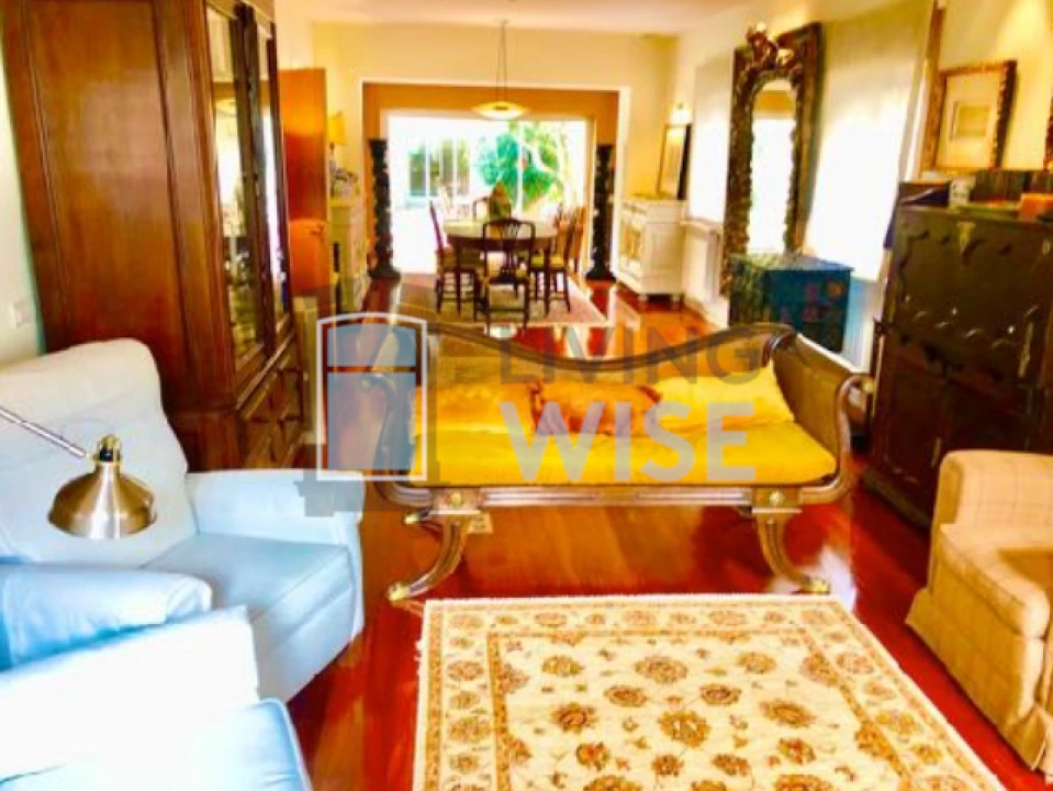 Moradia T4 para Venda em Aldoar, Foz do Douro e Nevogilde Foto 2