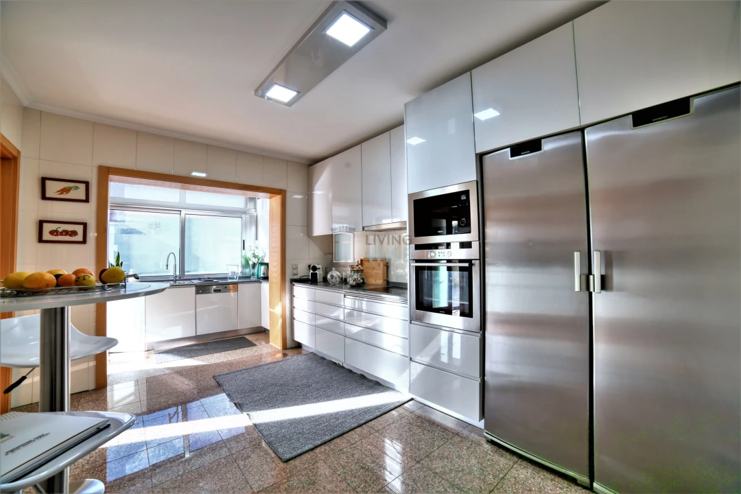 Moradia T4 para Venda em Ramalde Foto 2