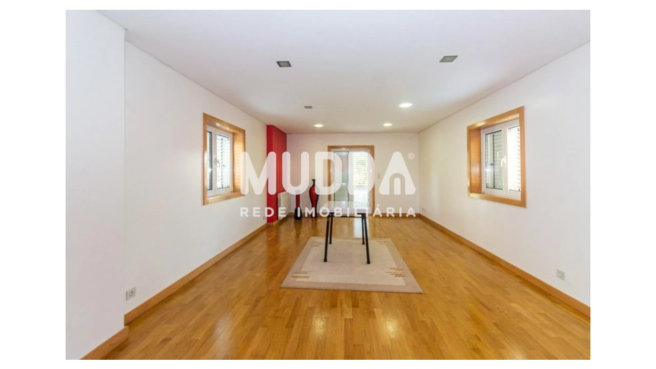 Moradia T3 para Venda em Caldas de São Jorge e Pigeiros Foto 9