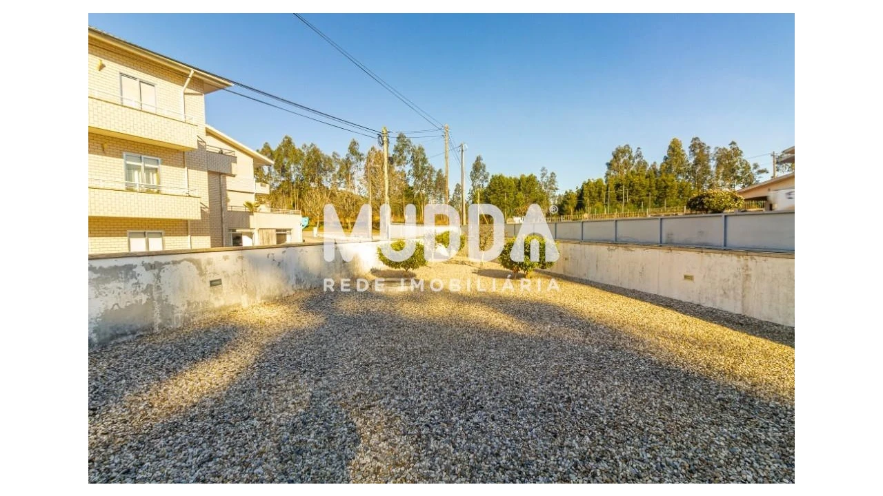 Moradia T3 para Venda em Caldas de São Jorge e Pigeiros Foto 42